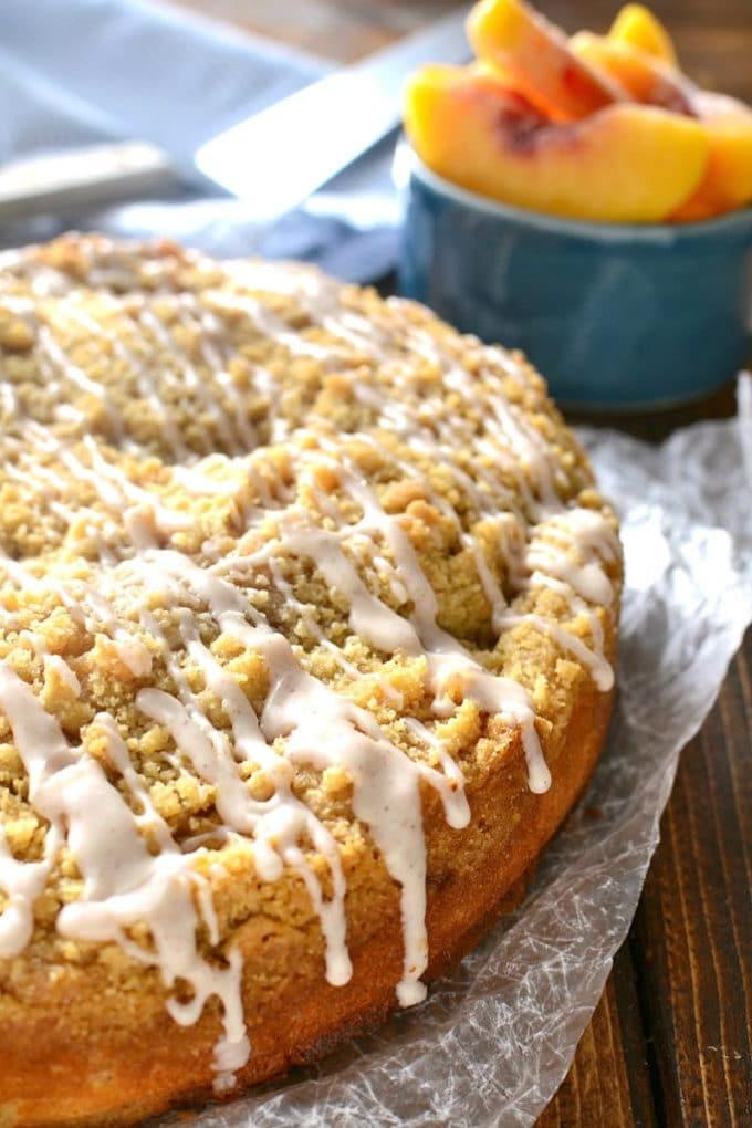 Saftiger Pfirsich-Cobbler-Kaffee-Kuchen