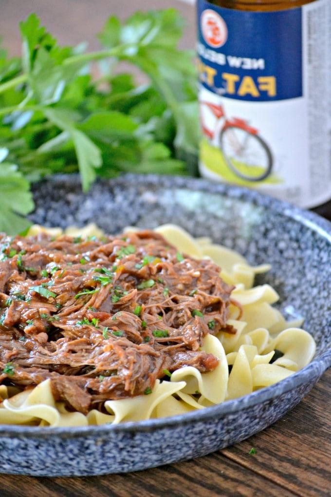 Herzhafter Chili-Bier-Schmorbraten aus dem Slow Cooker