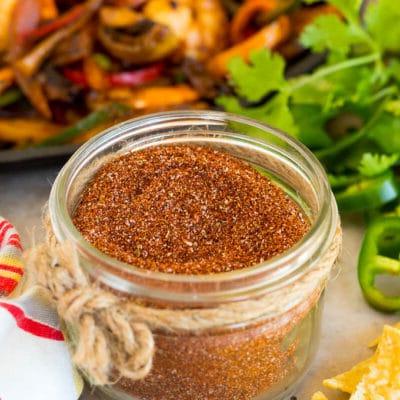 Fajita Gewürzmischung Rezept 7 Fajita-Gewürz in einer kleinen Schale