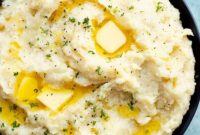 Velvety Slow Cooker Mashed Potatoes