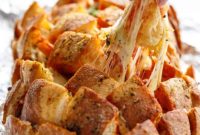 Garlic Butter Pizza Monkey Bread