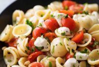 Fresh Caprese Pasta Salad