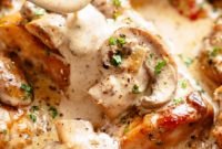 Creamy Mushroom Garlic Chicken Thighs