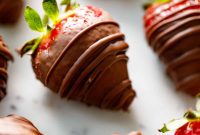 Chocolate-Dipped Strawberries
