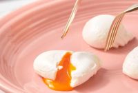 Mastering Perfect Poached Eggs