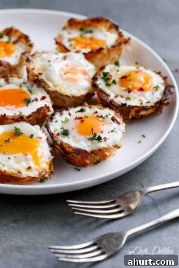 Cauliflower Hash Brown Egg Cups are low carb and gluten free! Hash Brown Egg Cups on a plate