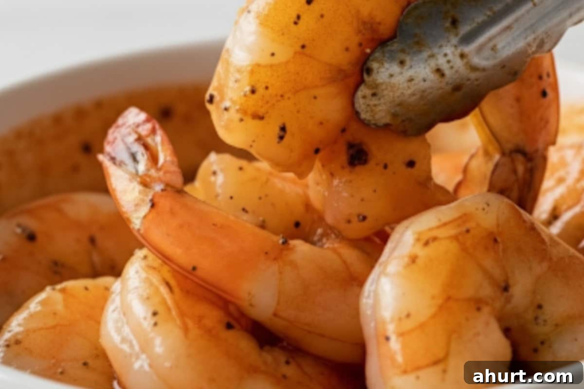 Irresistible Bacon-Wrapped Prawns 6 Add the shrimp to the remaining sauce and marinate.