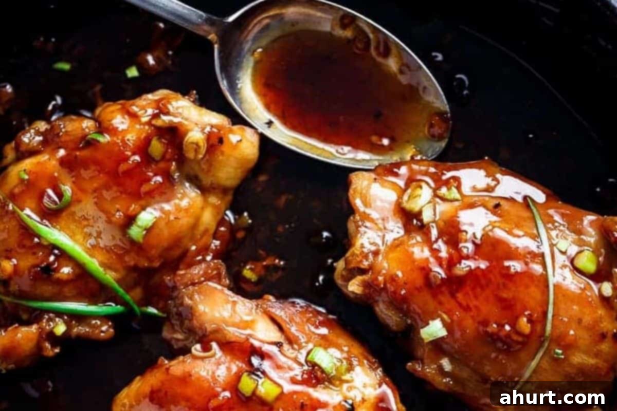 Pour the sauce into the pan.