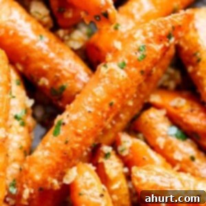 Crispy Parmesan Roasted Carrots 4 Top view of Garlic Parmesan Roasted Carrots
