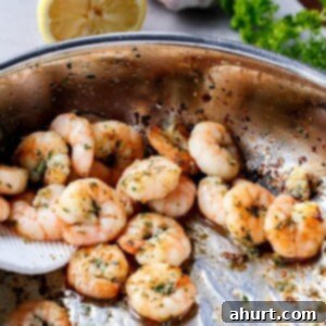 Garlic Lemon Paprika Shrimp 6 Lemon Paprika Garlic Prawns (Shrimp) in a pan