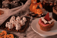 20 Hauntingly Delicious Halloween Recipes Your Guests Will Scream For